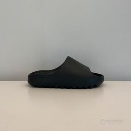 Yeezy Slide Onyx