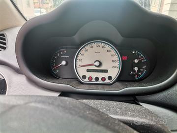 auto hyundai i10