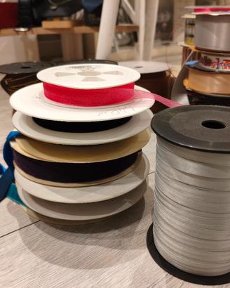Lotto nastri velluto raso organza – tutto 50 €