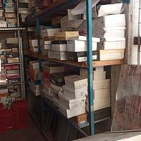 scarpe nuovi da donna e bambino