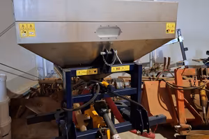Spandiconcime Agrimix con interratori