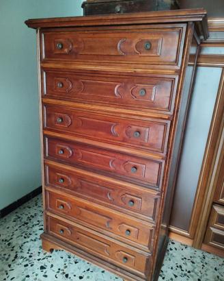 Cassettiera antica