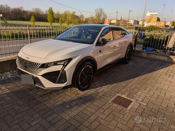 Peugeot 408 gt eat8 131 cv