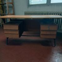 Scrivania vintage anni 60