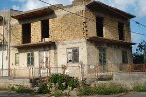 Palazzina indipendente su tre livelli - Via Nave