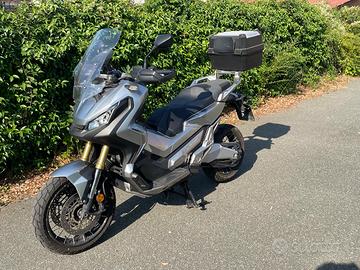 Honda. X-ADV 750