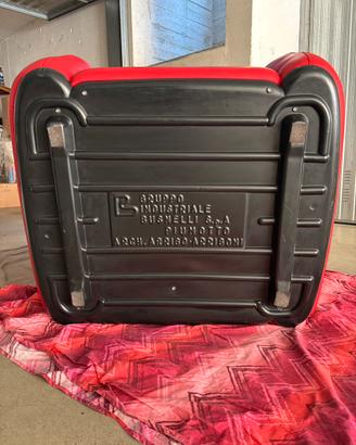Poltrona BUSNELLI PIUMOTTO in pelle rossa