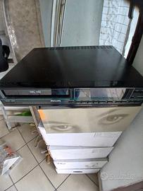 Videoregistratoe VHS PHILIPS