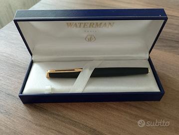 Penna stilografica Waterman.
