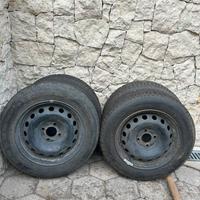4 cerchi in ferro 14 con gomme