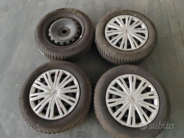 CERCHI IN FERRO R15 USATI CON GOMME E COPRICERCHI
