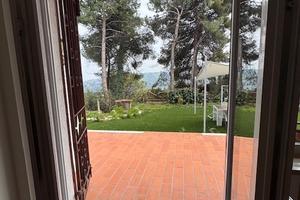 Appartamento in villa - vista mare