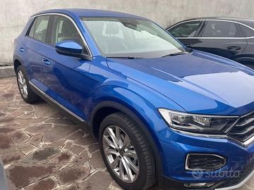 Volkswagen T-Roc 1.5 TSI ACT DSG Advanced Blu...