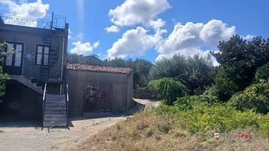 Casolare sul mare, Piano Torre