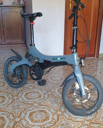 Bici pedalata assistita pieghevole