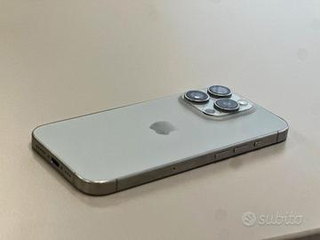 Iphone 15 pro silver