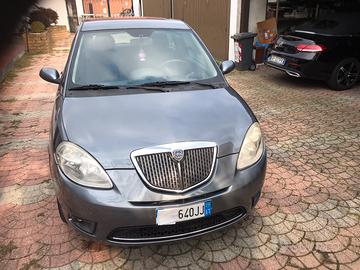 Lancia Ypsilon anno 2009 Neopatentati