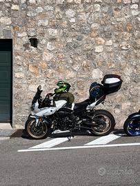 Yamaha Fazer 8
