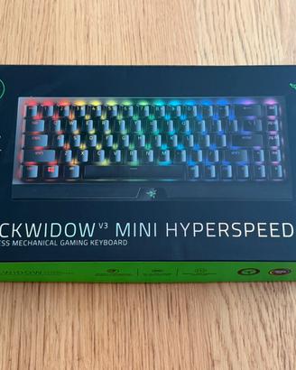 Gaming RAZER Blackwidow  MINI GREEN SWITCHES!!