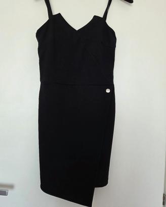 vestito nero tubino 