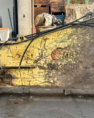 Cesoia MANTOVANI SH300 per rottame demolizione