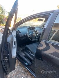 Toyota Yaris 1.4 benzina, cambio  manuale