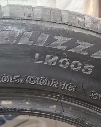 4 Gomme Bridgestone Invernali LIZZAK 205/60/R16