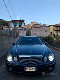 Mercedes CLASSE E w211 cv.177  220cdi  (leggi)