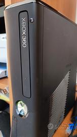 Xbox 360 + kinnect +HD 2TB +controller+ giochi