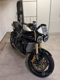 Triumph speed triple 1050