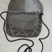 LA REGALE borsetta grigia con strass