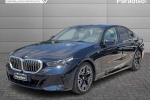 BMW Serie 5 520d - BERLINA - 48V | XDRIVE - M...