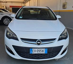 Astra 1.6 CDTI EcoFLEX SeS Sports Tourer 2015