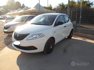 Lancia Ypsilon 1.0 FireFly 5 porte S&S Hybrid Ecoc