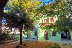 CASA SEMINDIPENDENTE A CARAVINO