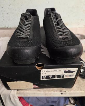Scarpe mtb con sgancio rapido con appositi pedali