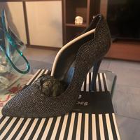 Elegante scarpe con il tacco