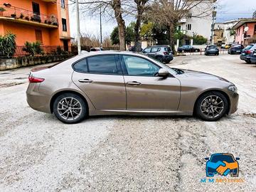 Alfa Romeo Giulia 2.2 Turbodiesel 150 CV AT8 Super