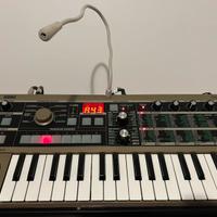 Korg microkorg  sintetizzatore  4 voci