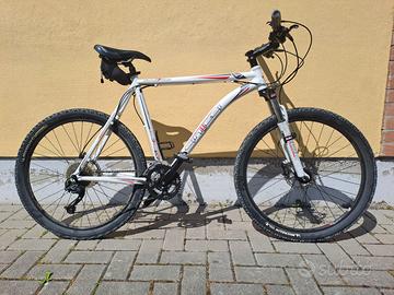 Bicletta tipo Mountainbike Sintesi Seventen
