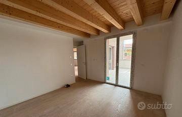 Finestre pvc Spissu porte pronte e persiane posa