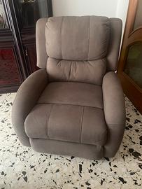 Poltrona alzapersona ribaltabile