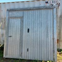 Serranda basculante con porta