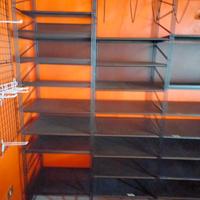 mobile in acciaio verniciato