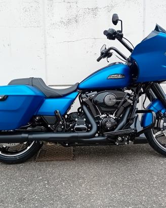 Harley-Davidson Road Glide Black Finish