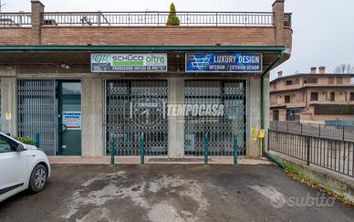 NEGOZIO IN VIA FONDOVALLE AL PIANO TERRA