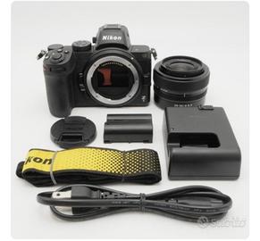 Nikon z5 full frame con obiettivo - 2000 scatti