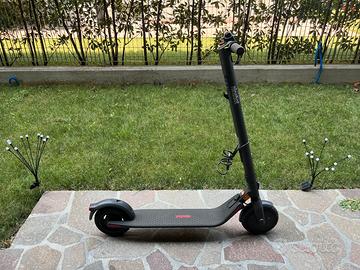 Monopattino Segway Ninebot E25E