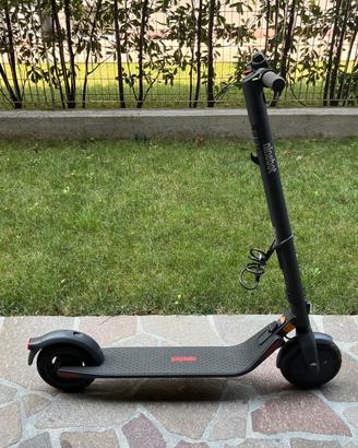 Monopattino Segway Ninebot E25E