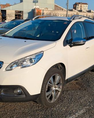 Peugeot 2008 Allure 1.6 BlueHDi 100cv